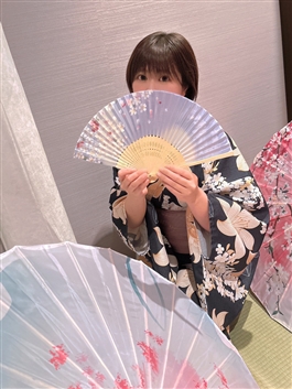 風俗 (ヘルス すすきの) YESグループ　華女 りな ビッグデザイア